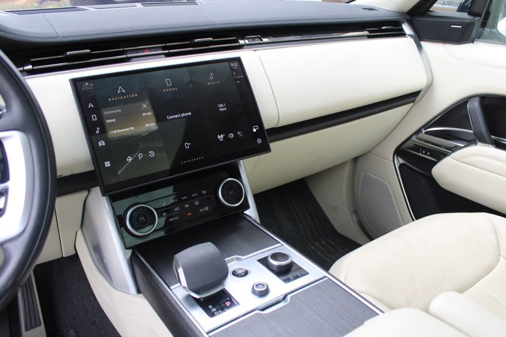 Used 2023 Land Rover Range Rover SE image 21