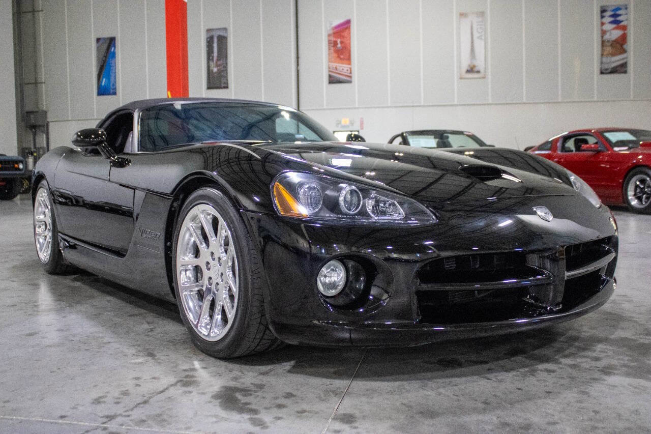 Used 2003 Dodge Viper SRT-10 image 18