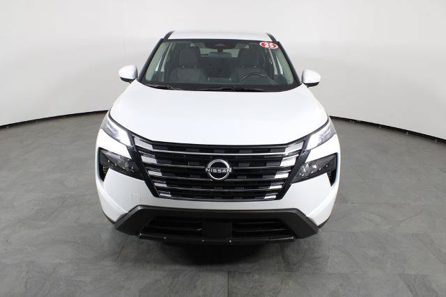 Certified 2025 Nissan Rogue SV AWD/4WD image 13