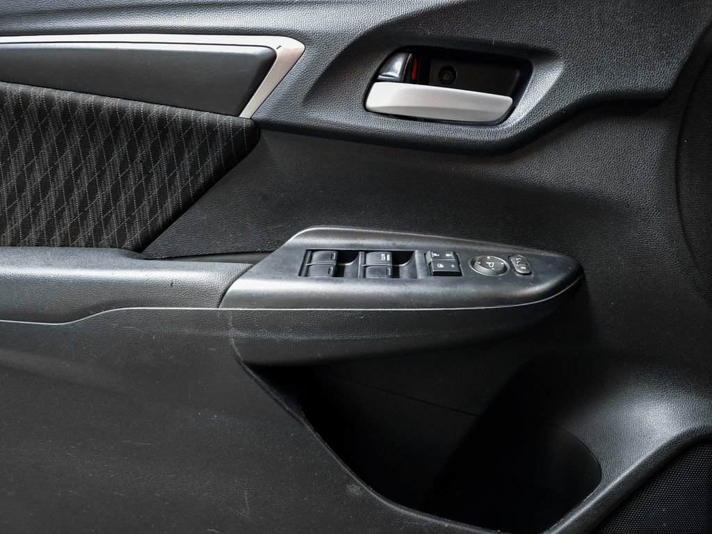 Used 2018 Honda Fit EX image 17