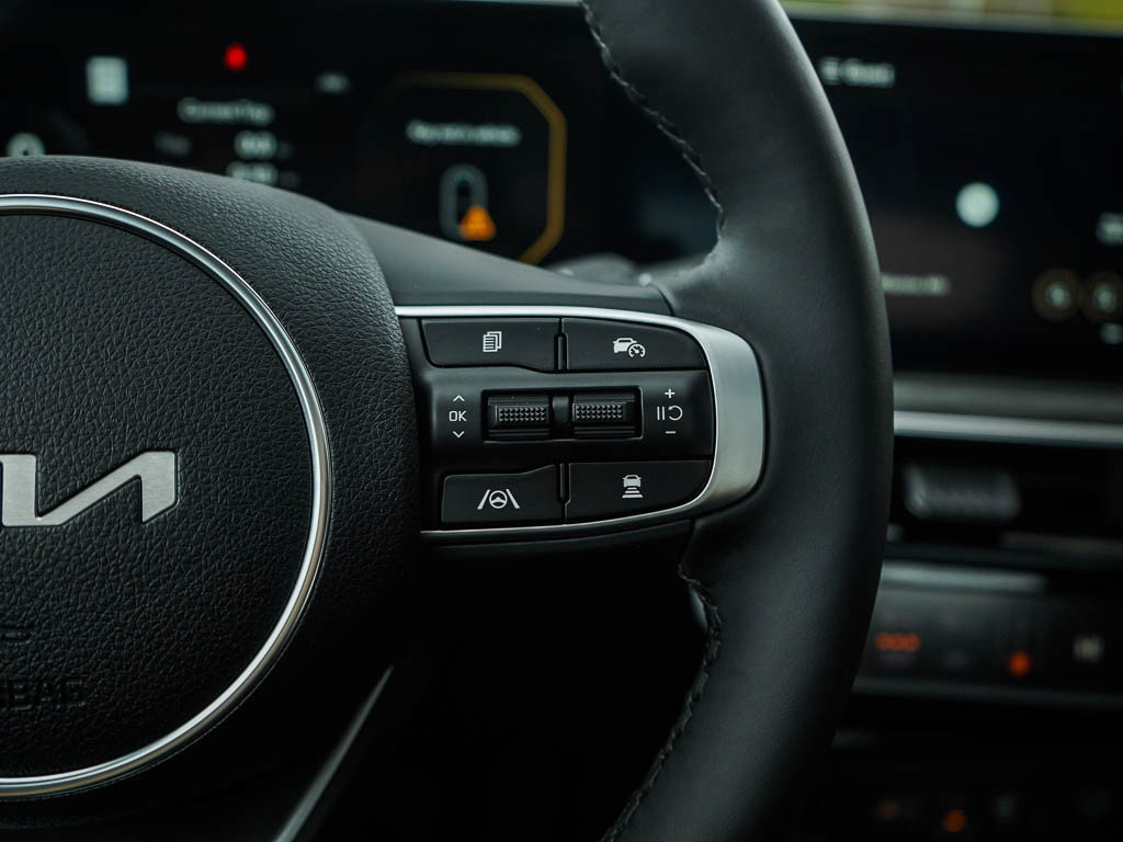 New 2026 Kia K5 EX image 20