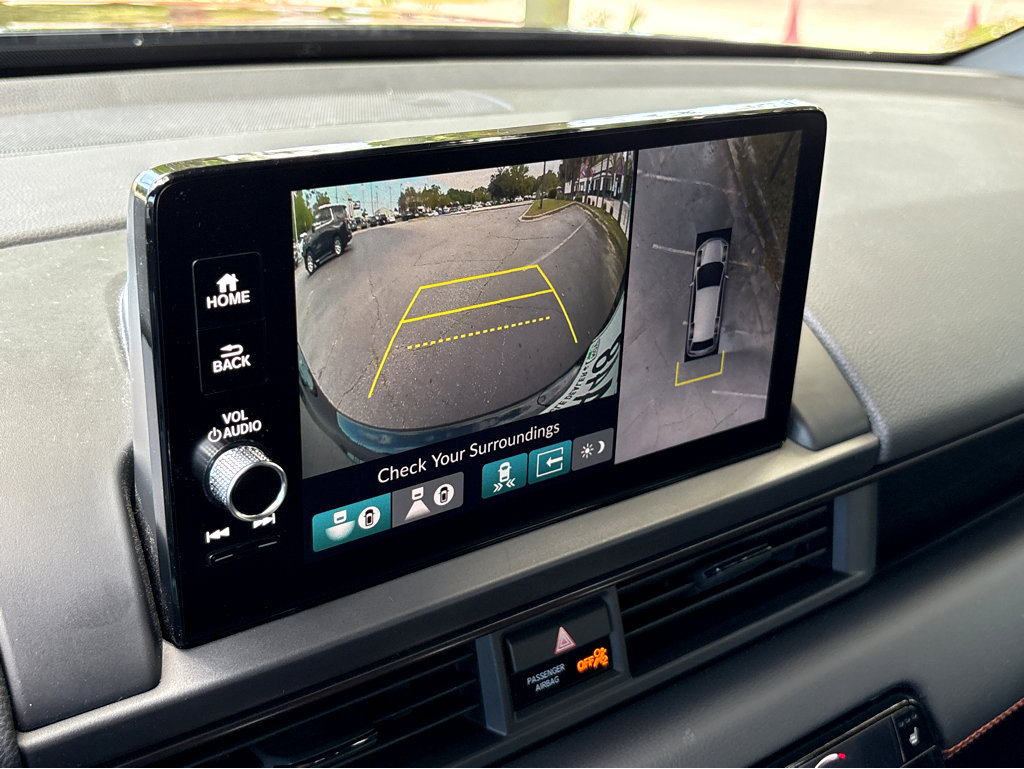 Used 2025 Honda Pilot TrailSport image 10