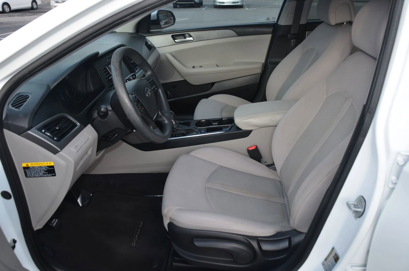 Used 2016 Hyundai Sonata SE w/ Cargo Package image 7