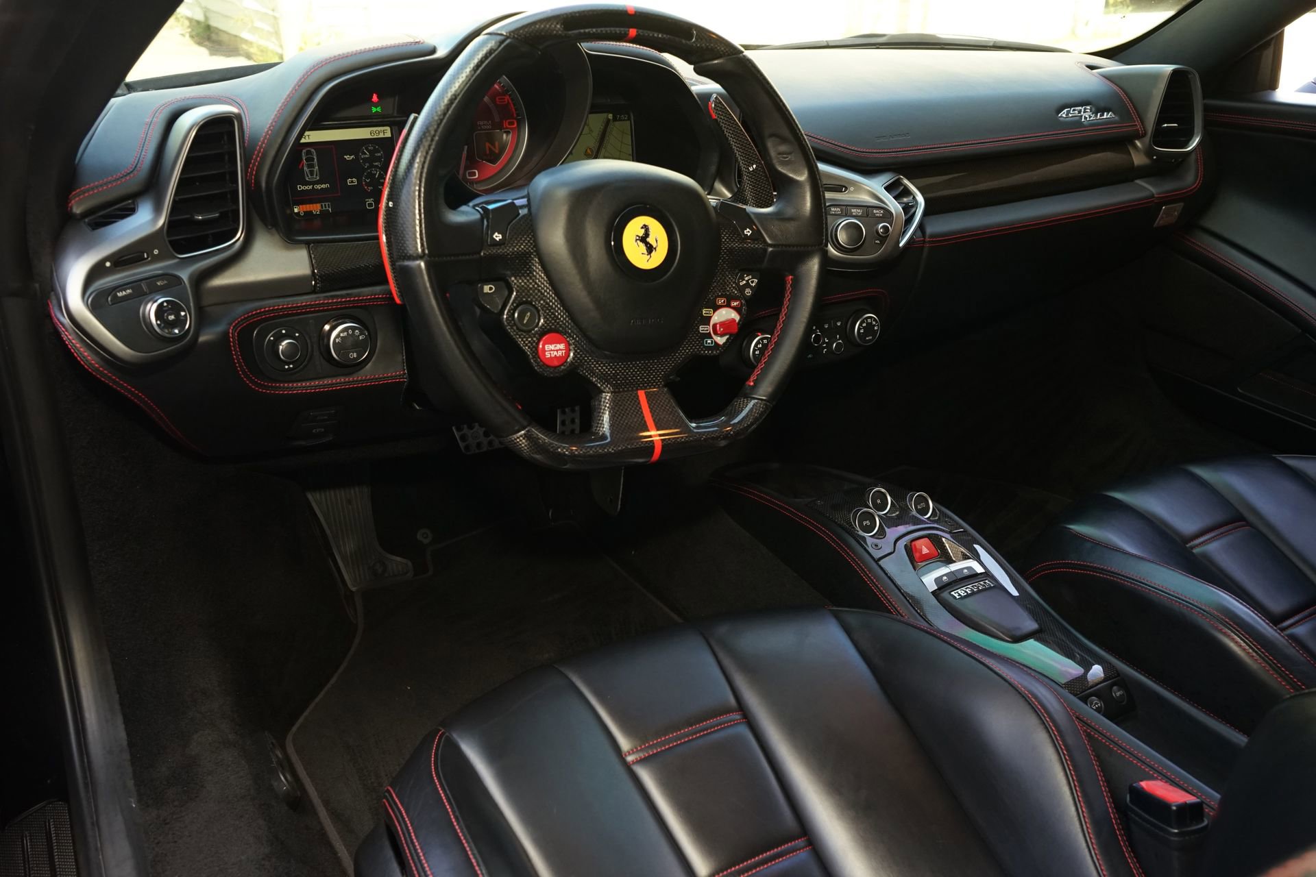 Used 2011 Ferrari 458 Italia Coupe image 8