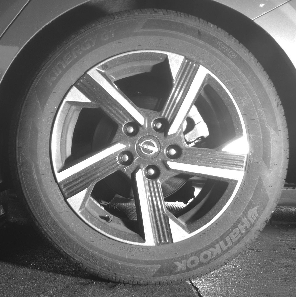 Used 2025 Nissan Sentra SV image 14