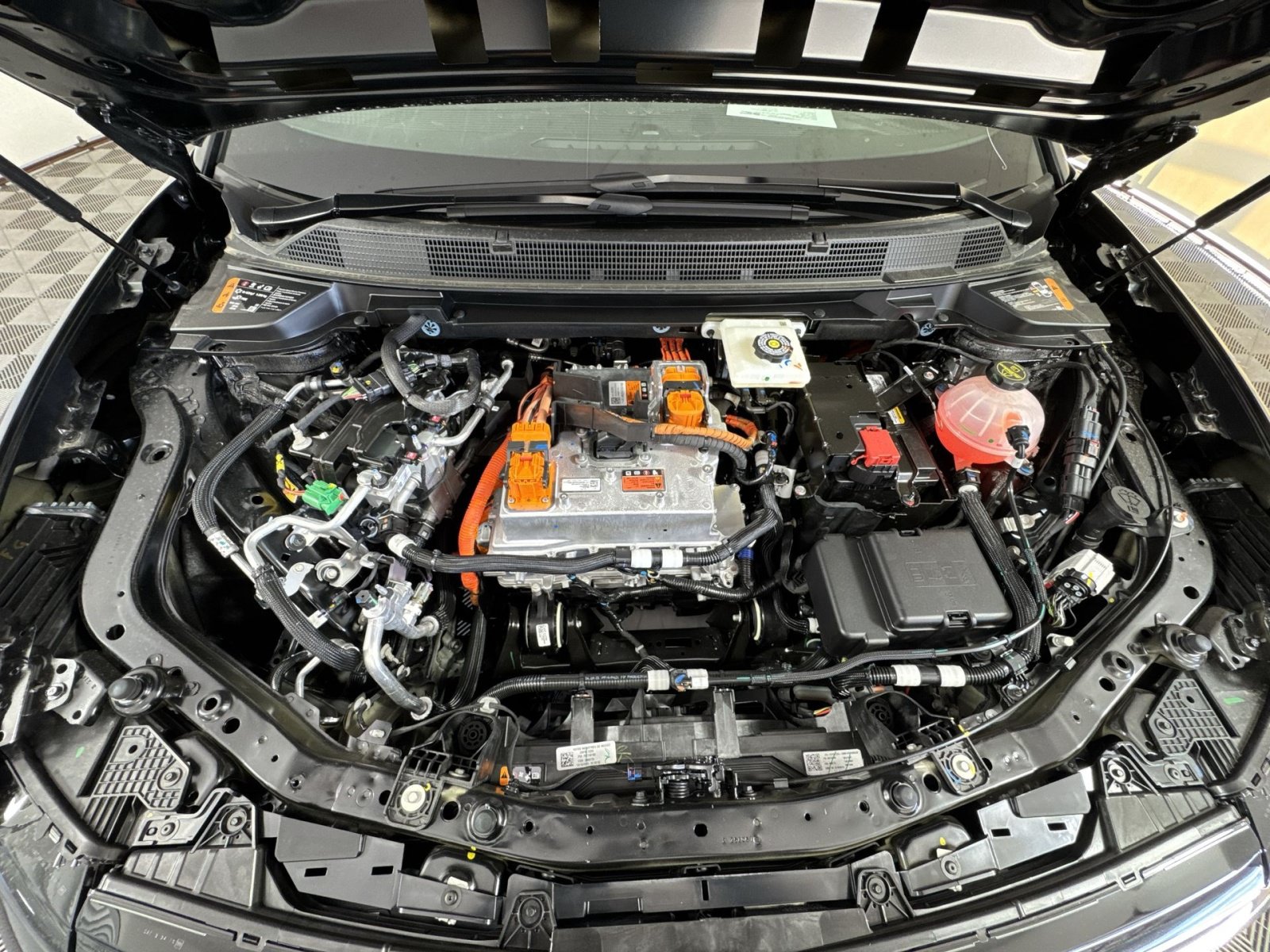 New 2026 Chevrolet Equinox EV LT AWD/4WD image 27