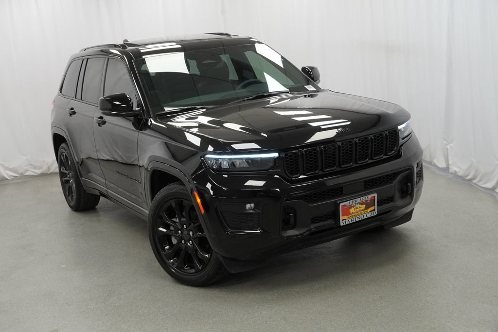 Certified 2023 Jeep Grand Cherokee Overland AWD/4WD image 9