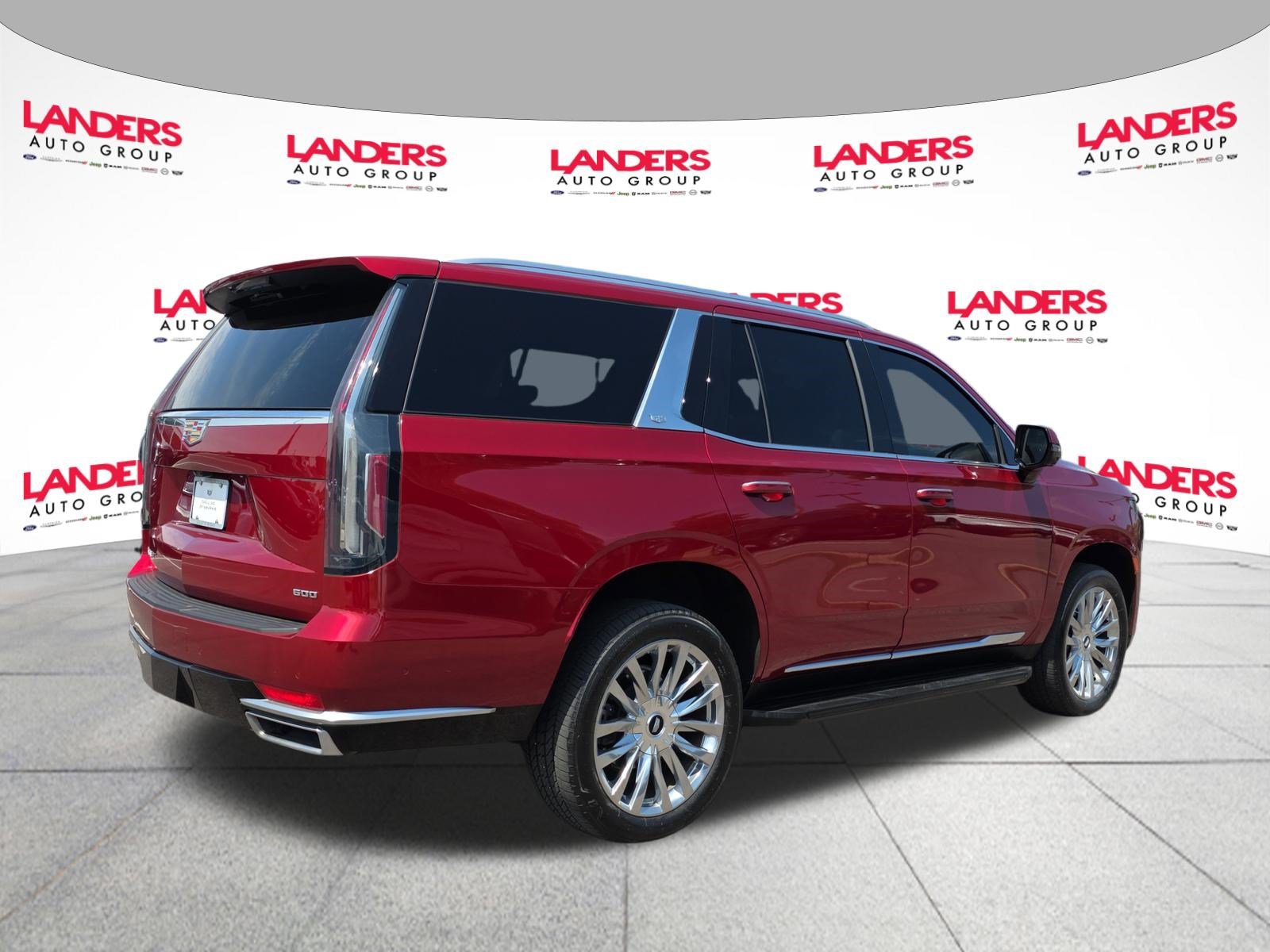 Used 2023 Cadillac Escalade Premium Luxury AWD/4WD image 3