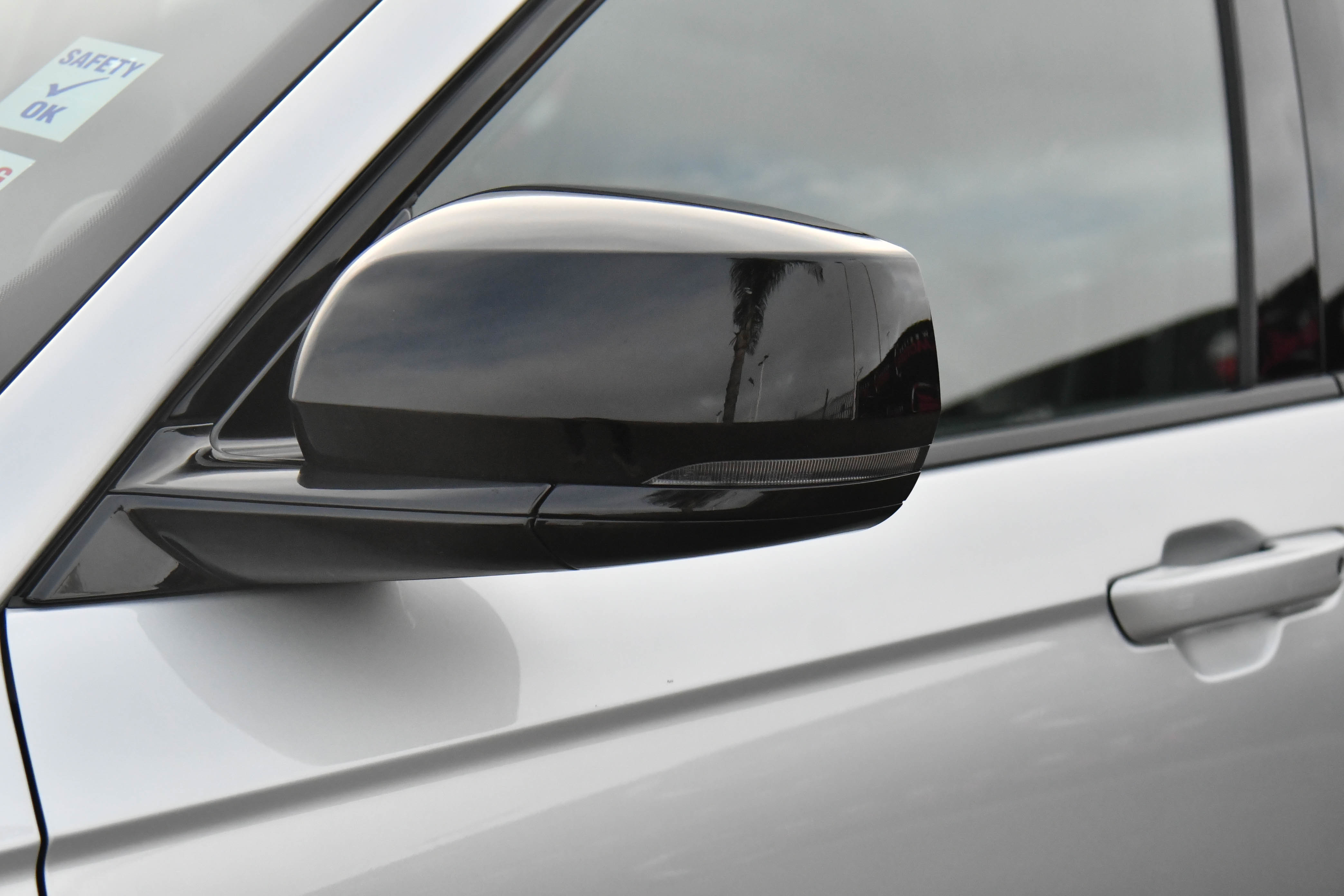 Used 2024 Jeep Grand Cherokee L Laredo image 13