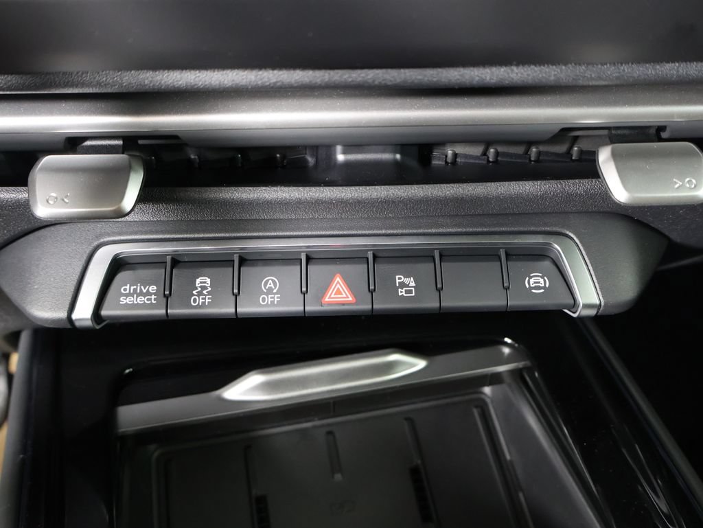 Used 2026 Audi Q3 quattro 2.0T AWD/4WD image 8