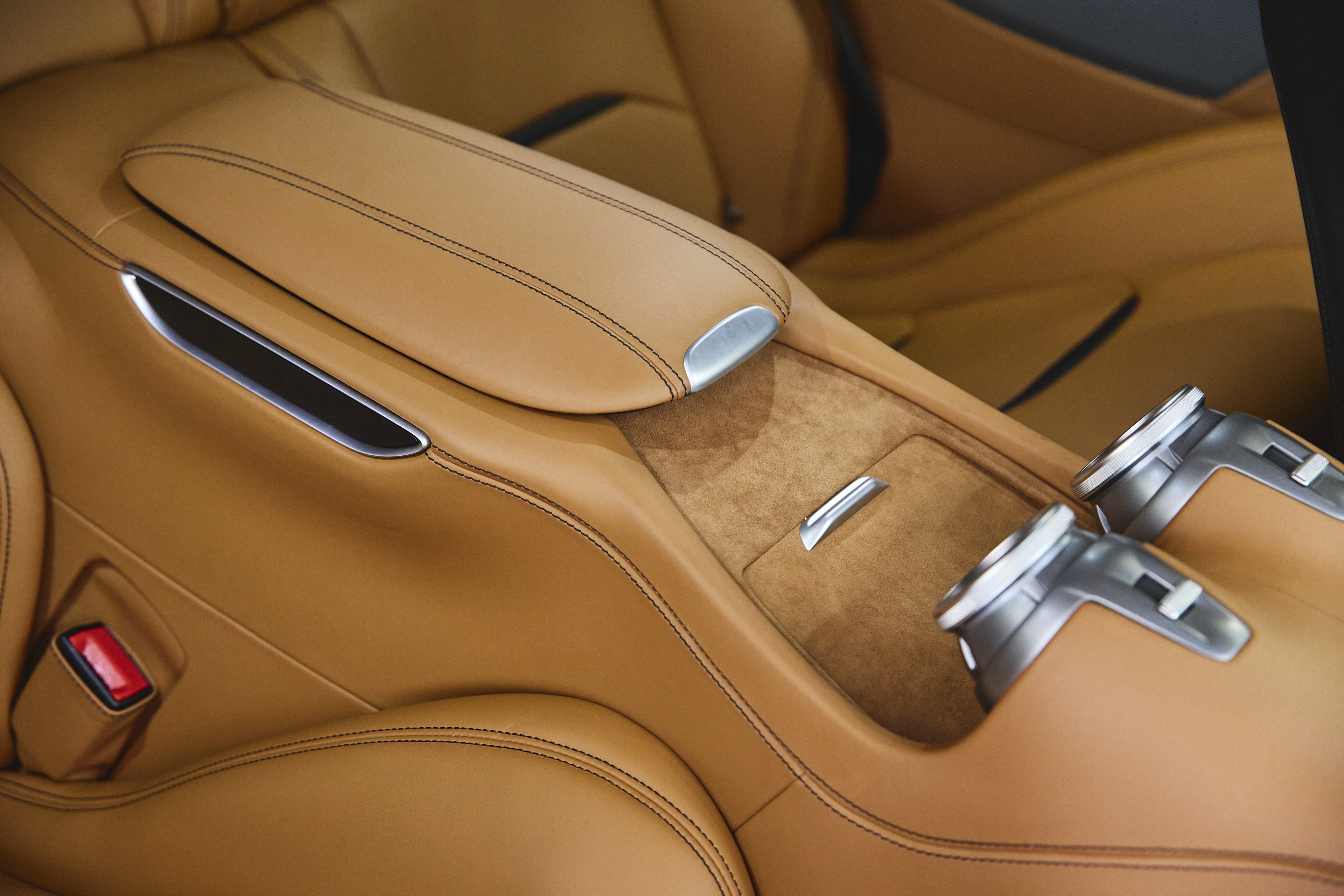 Used 2018 Ferrari GTC4Lusso image 28