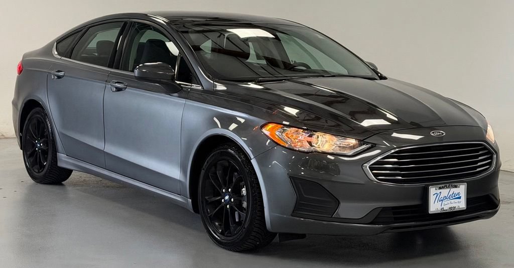Used 2019 Ford Fusion SE FWD image 6