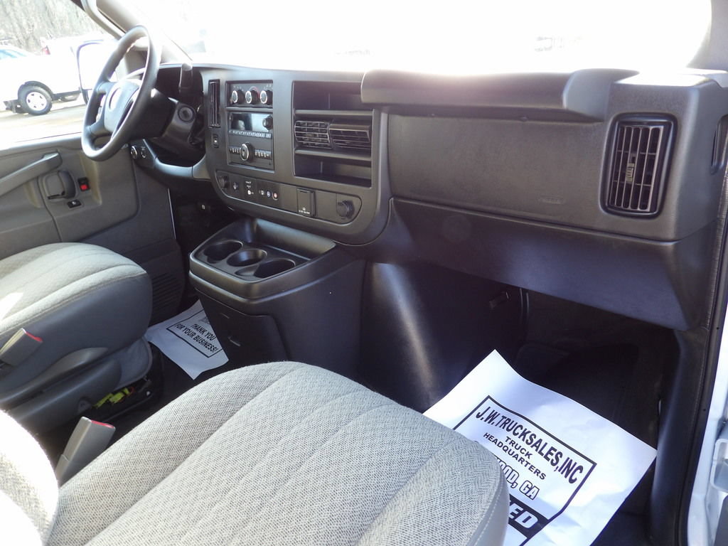 Used 2024 Chevrolet Express 3500 LS RWD image 42