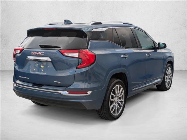 Used 2024 GMC Terrain Denali w/ Denali Premium Package AWD/4WD image 5