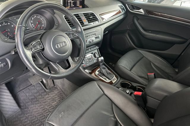 Used 2017 Audi Q3 2.0T Premium Plus w/ Premium Plus Package FWD image 10