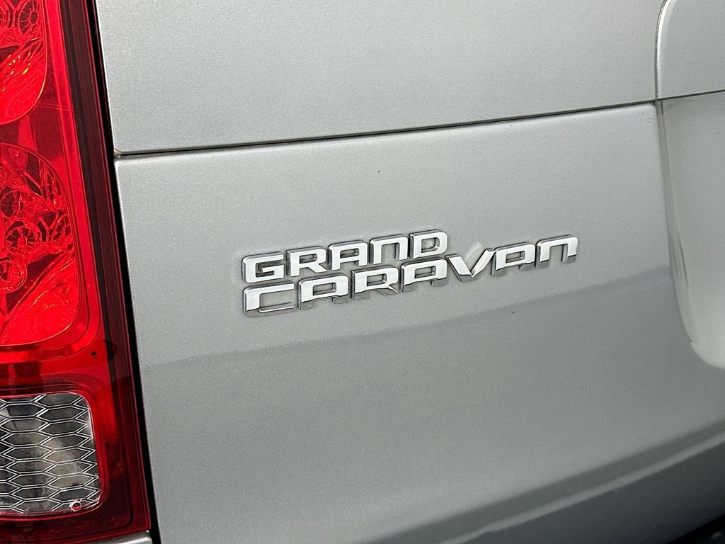 Used 2016 Dodge Grand Caravan SXT FWD image 26