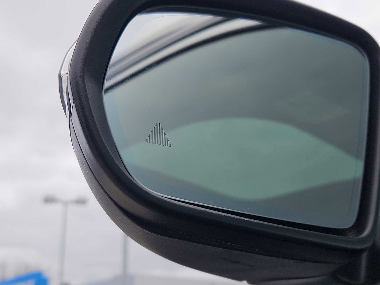 Used 2022 Mercedes-Benz GLB 250 4MATIC image 26