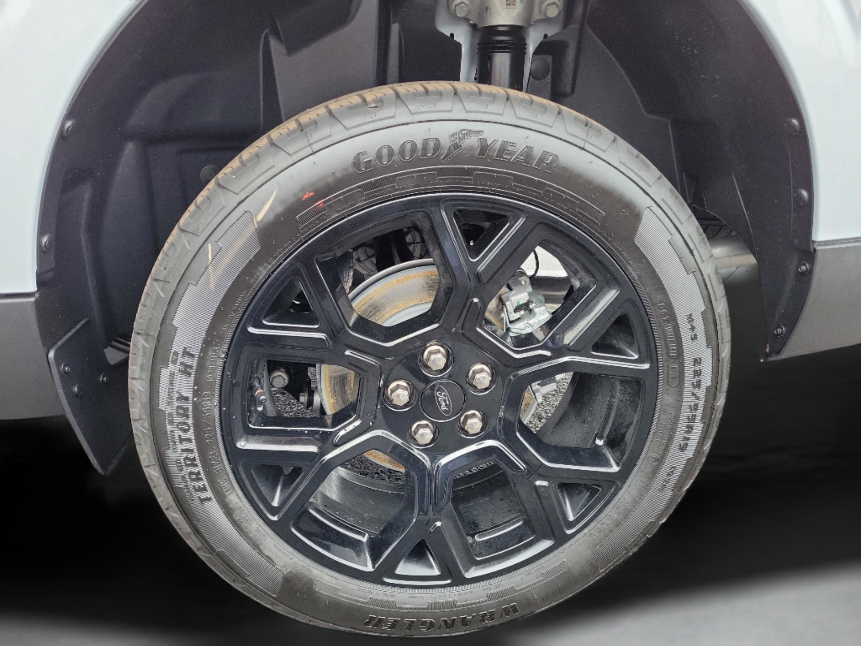 New 2026 Ford Maverick Lariat w/ Black Appearance Package AWD/4WD image 9