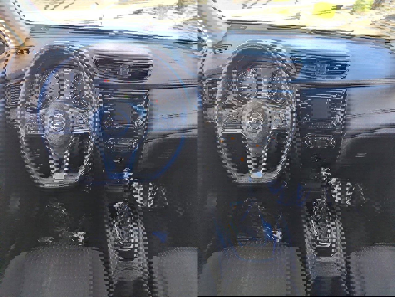 Used 2017 Nissan Rogue S w/ S Family Package image 15