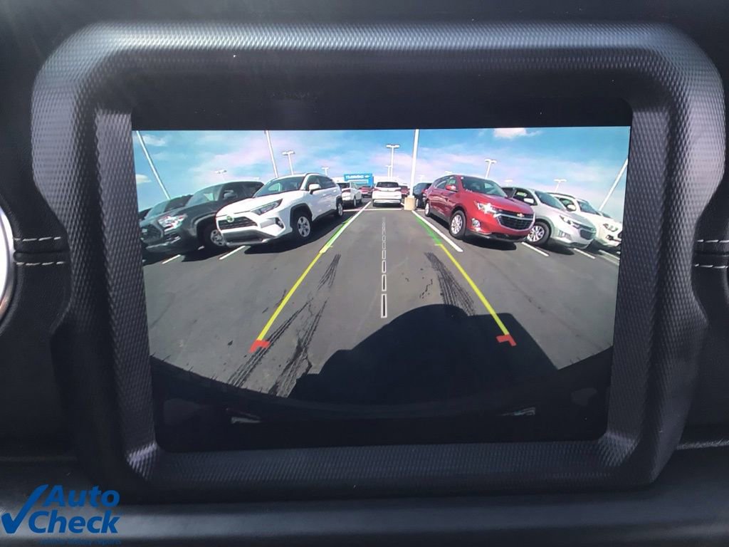 Used 2022 Jeep Wrangler Unlimited Sahara w/ Cold Weather Group image 26