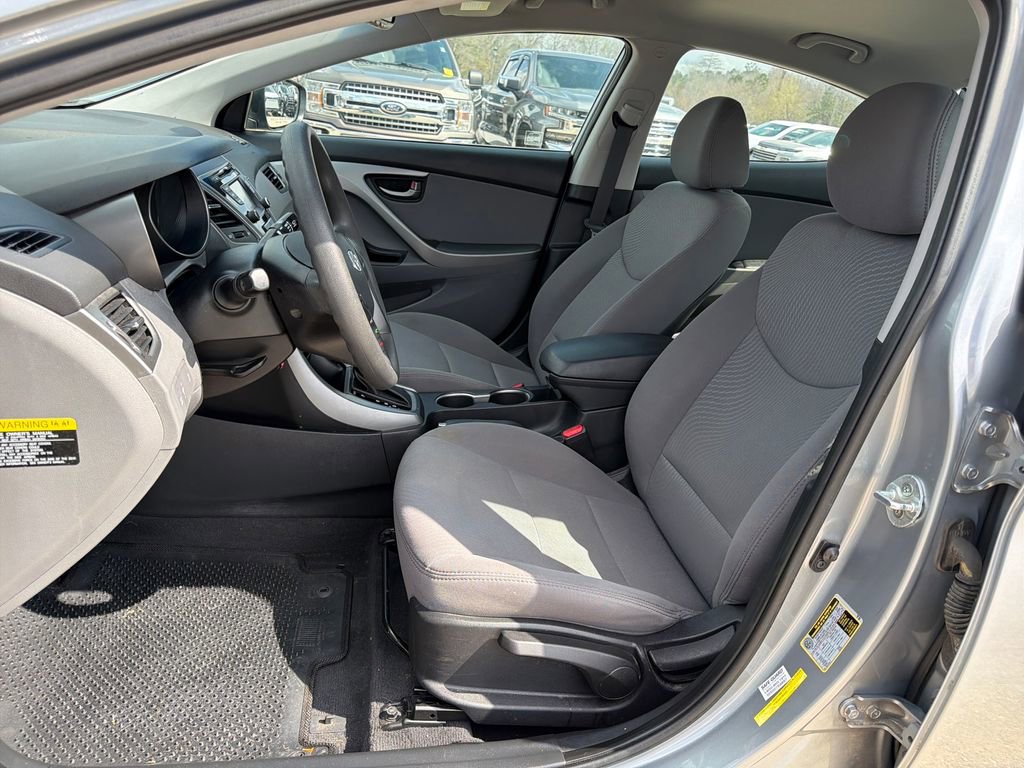 Used 2015 Hyundai Elantra SE w/ Option Group 02 image 11