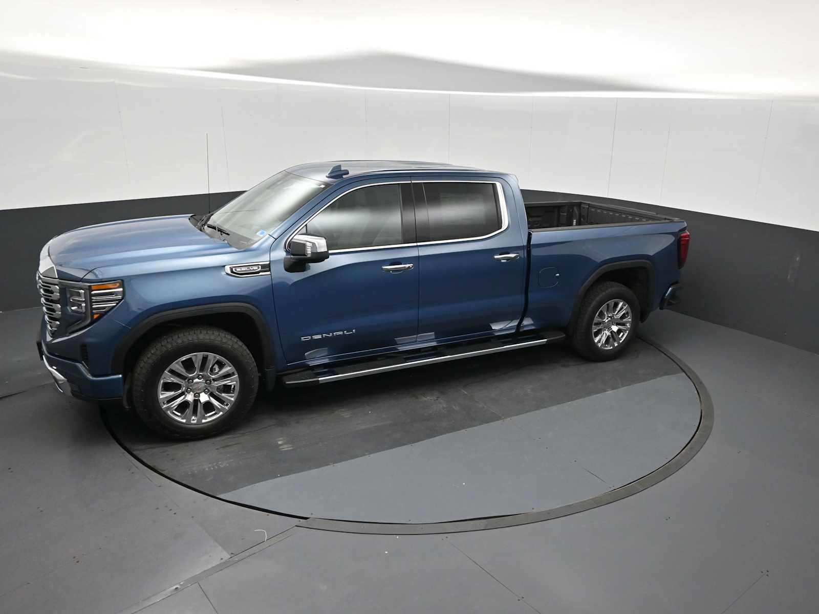 New 2026 GMC Sierra 1500 Denali w/ Technology Package AWD/4WD image 12