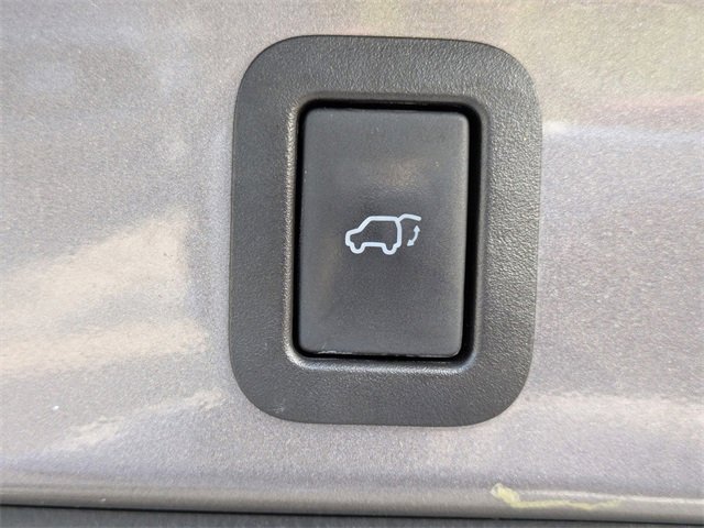 Used 2015 Toyota Highlander Limited image 13