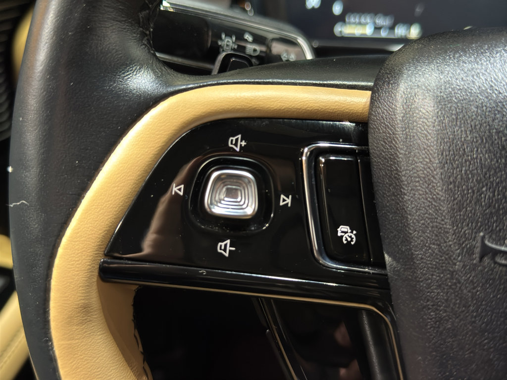 Used 2022 Lincoln Corsair Reserve w/ Equipment Group 201A image 23