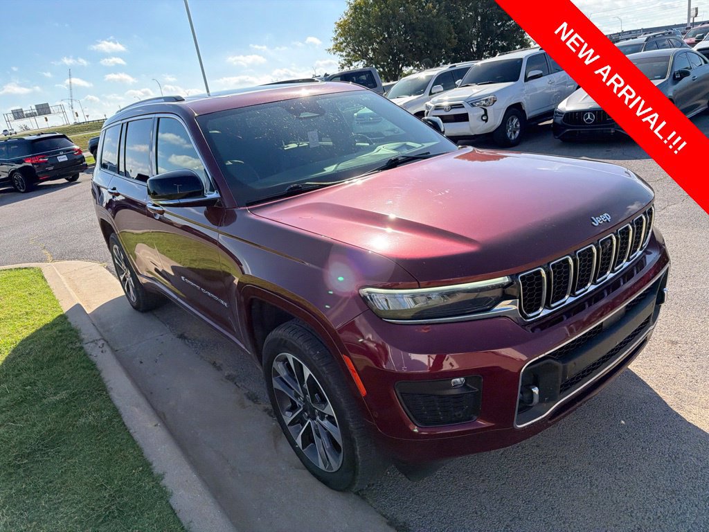 Used 2023 Jeep Grand Cherokee L Overland w/ Advanced Protech Group III AWD/4WD image 3