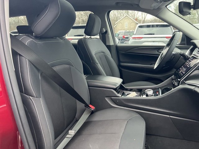 Used 2023 Jeep Grand Cherokee L Laredo w/ Trailer Tow Group (B) image 26