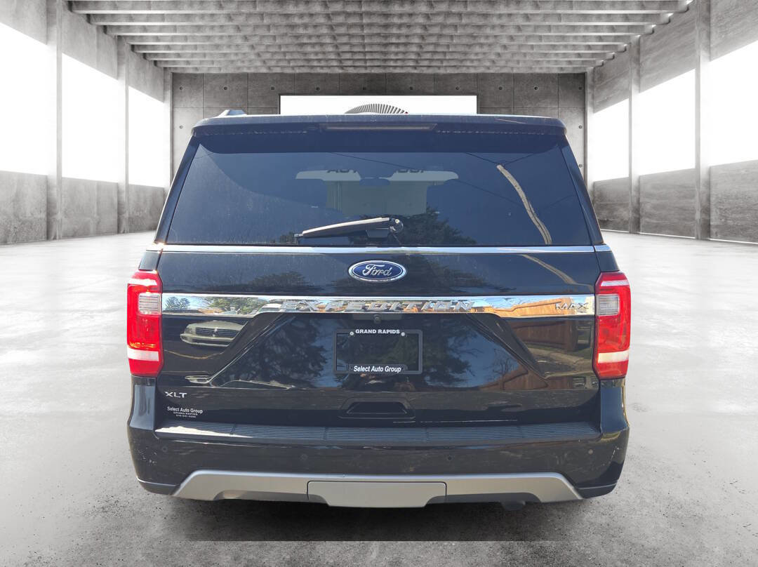 Used 2018 Ford Expedition Max XLT w/ Equipment Group 201A AWD/4WD image 6