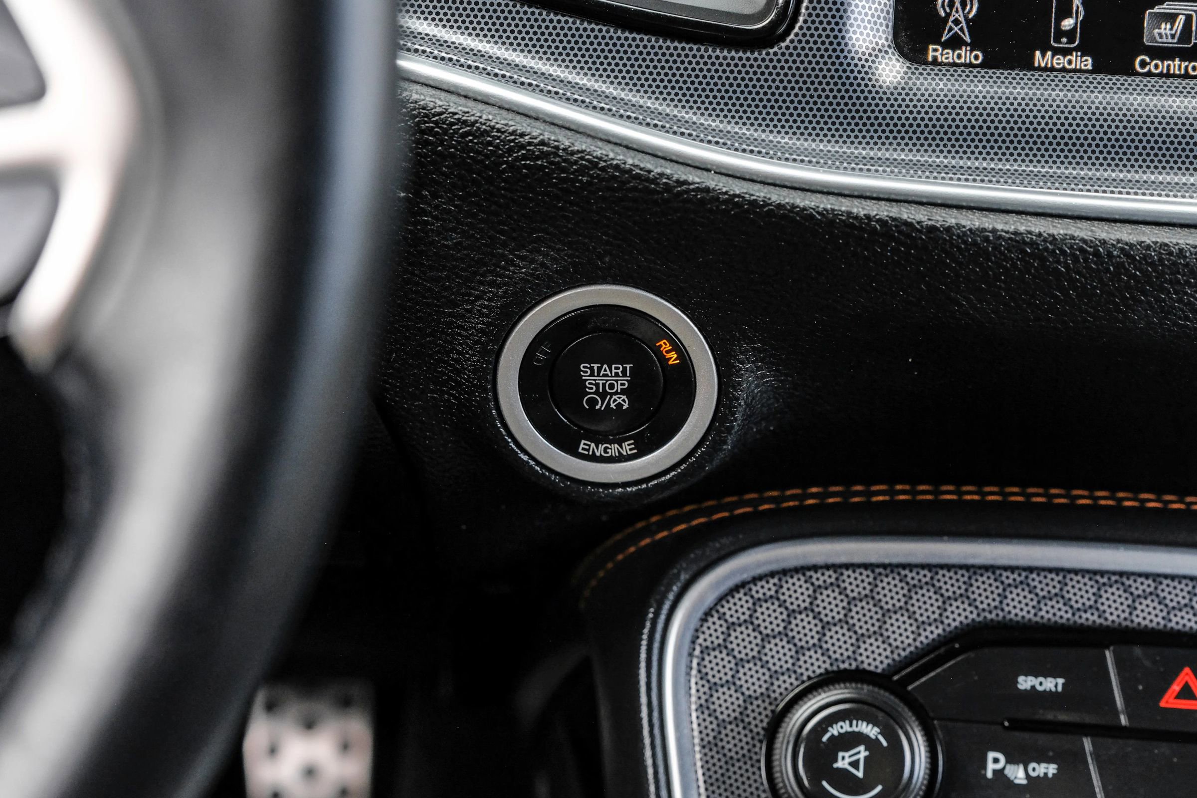 Used 2016 Dodge Challenger SXT Plus image 27