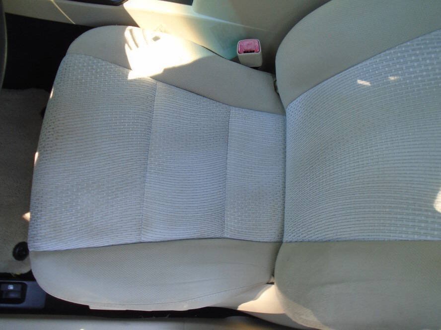 Used 2012 Toyota Camry LE FWD image 15