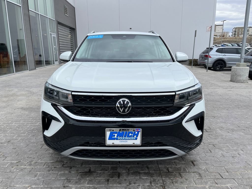 Certified 2023 Volkswagen Taos SE w/ Panoramic Sunroof Package image 10