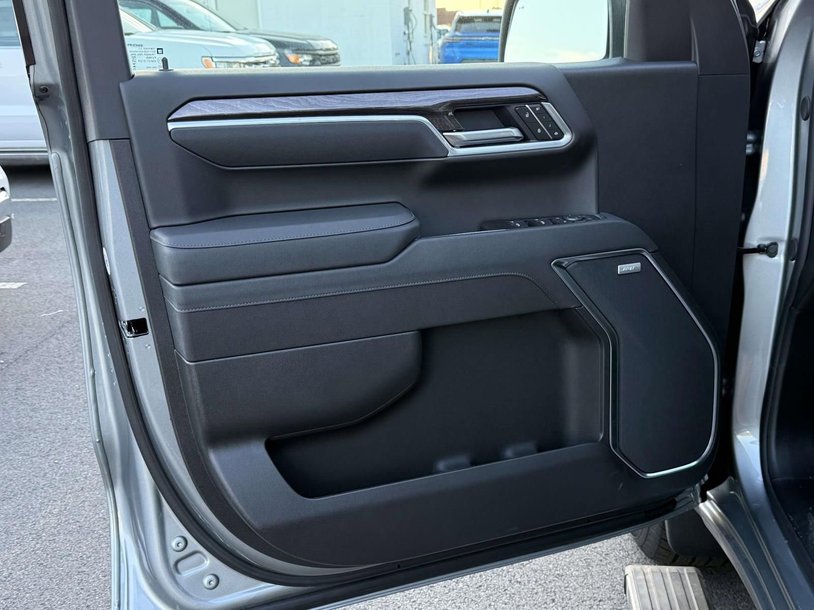 New 2026 Chevrolet Silverado 1500 LTZ w/ LTZ Premium Package image 17