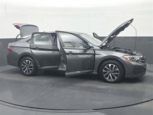 Used 2024 Volkswagen Jetta S image 34