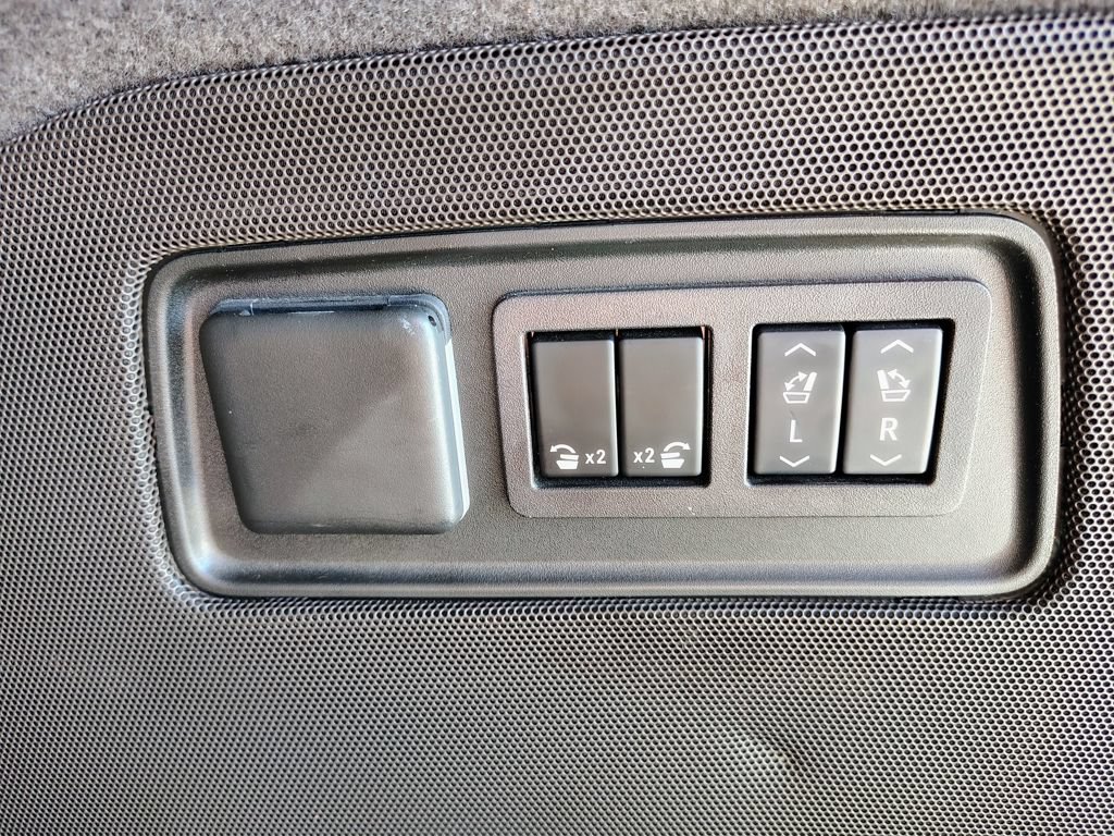 Used 2024 Cadillac Escalade Sport w/ LPO, ONYX Package AWD/4WD image 18