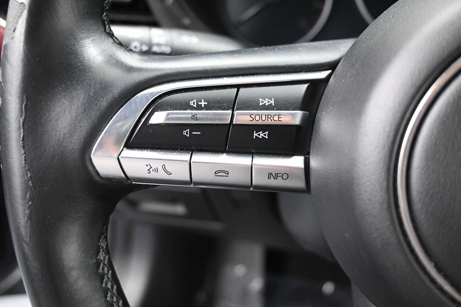 Used 2023 MAZDA MAZDA3 Hatchback w/Premium Plus Pkg AWD/4WD image 7