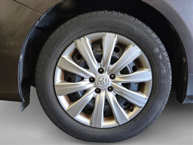 Used 2013 Toyota Corolla LE FWD image 14