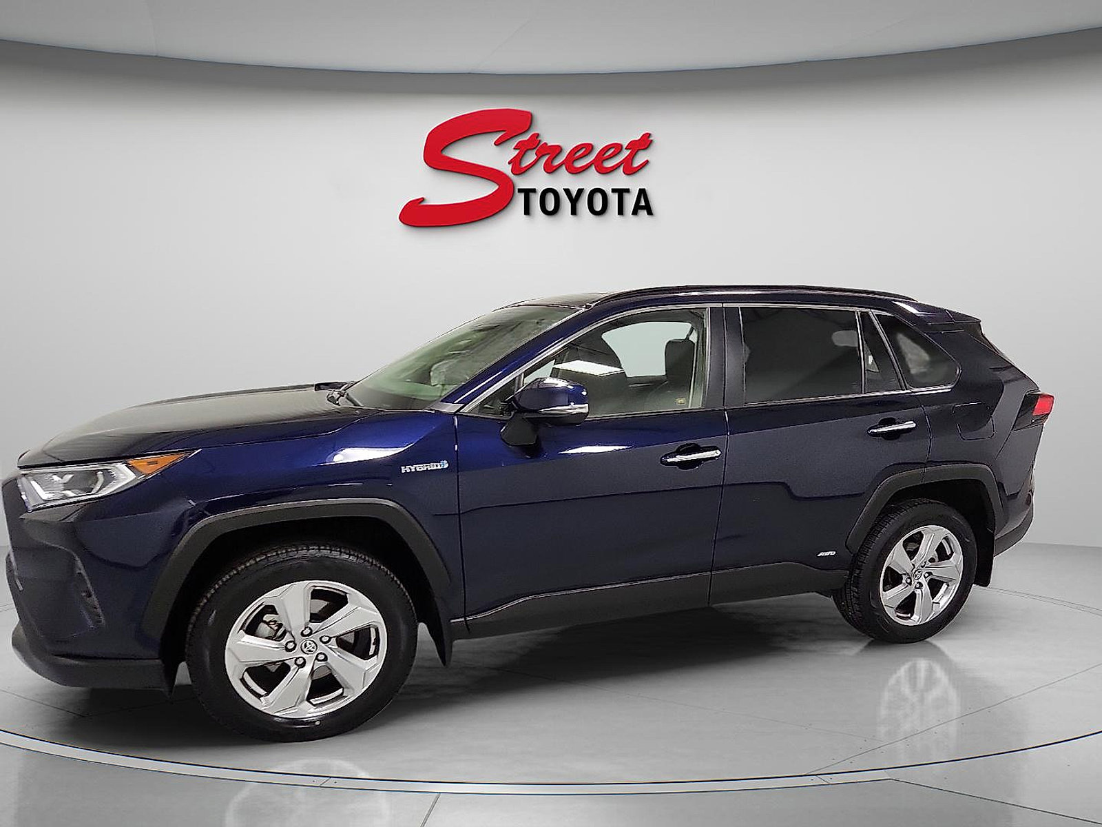 Certified 2021 Toyota RAV4 Limited AWD/4WD image 2