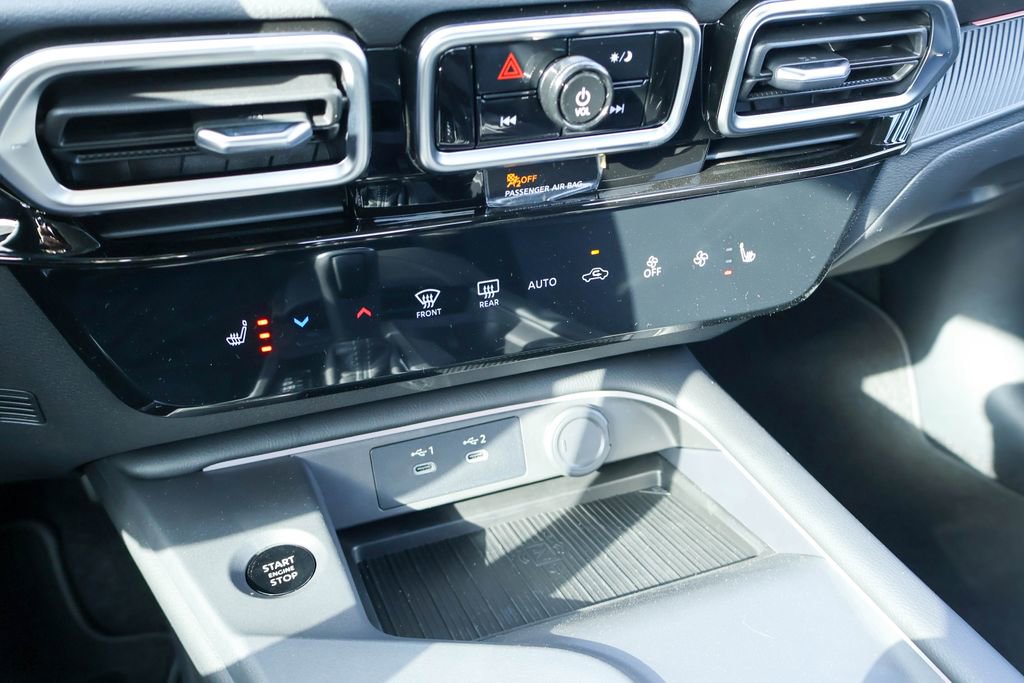 New 2026 Nissan Sentra SV image 13