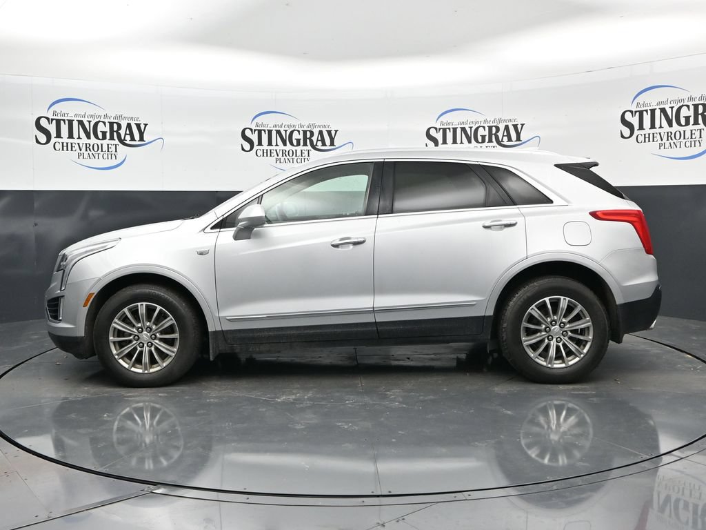 Used 2017 Cadillac XT5 Luxury w/ Driver Awareness Package FWD image 4