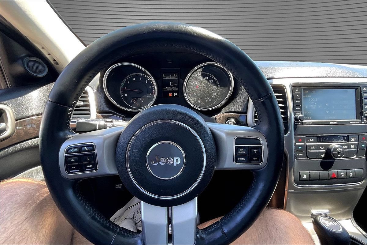 Used 2013 Jeep Grand Cherokee Laredo AWD/4WD image 8