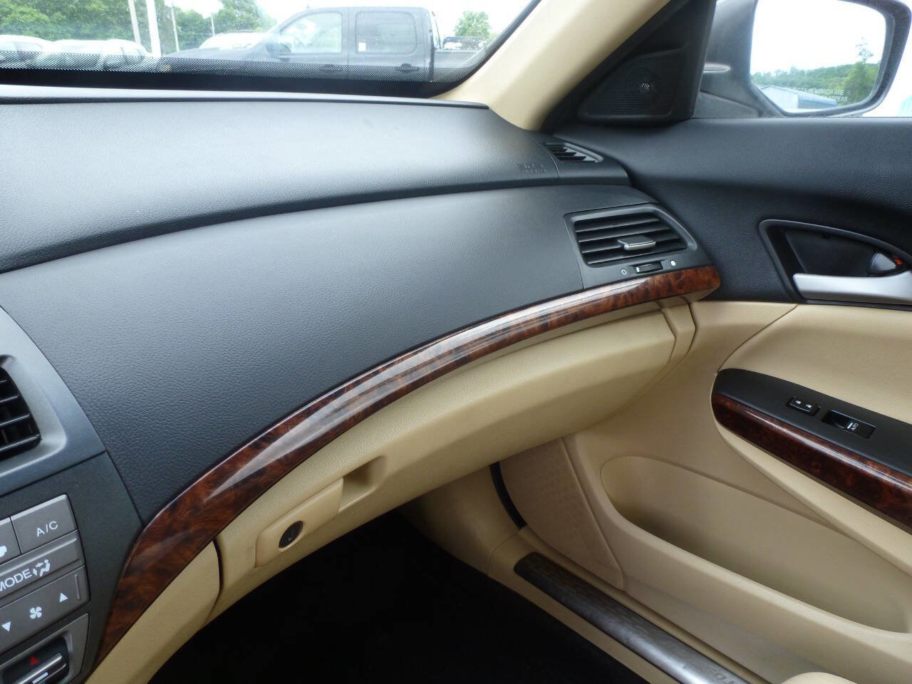 Used 2010 Honda Crosstour EX-L image 25