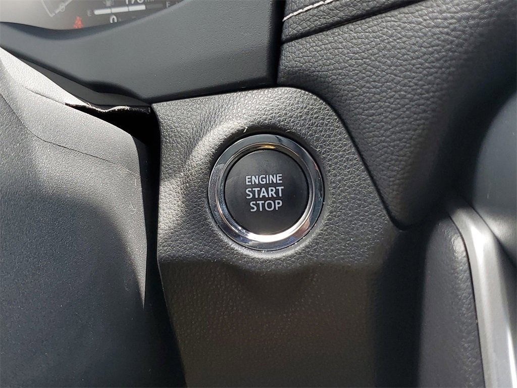 Used 2023 Toyota RAV4 Limited image 32