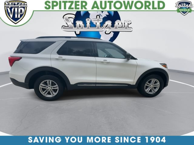 Used 2023 Ford Explorer XLT AWD/4WD image 10