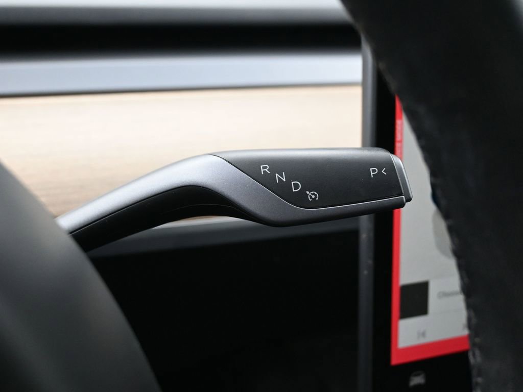 Used 2023 Tesla Model 3 Standard Range image 18