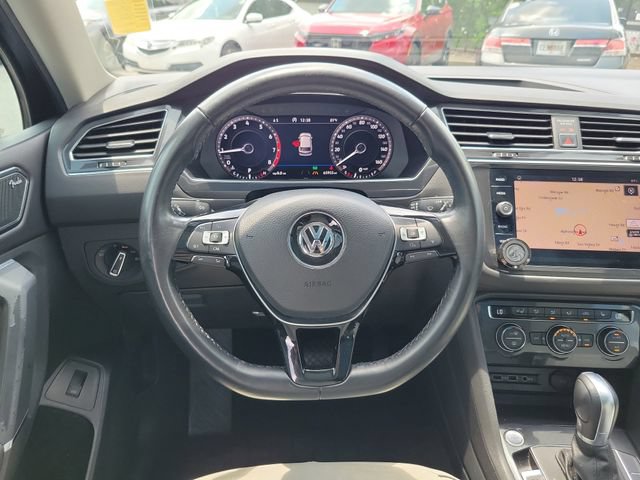 Used 2018 Volkswagen Tiguan SEL Premium FWD image 29