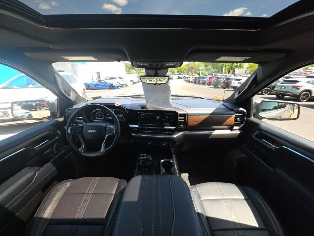 Used 2023 Chevrolet Silverado 1500 High Country AWD/4WD image 17