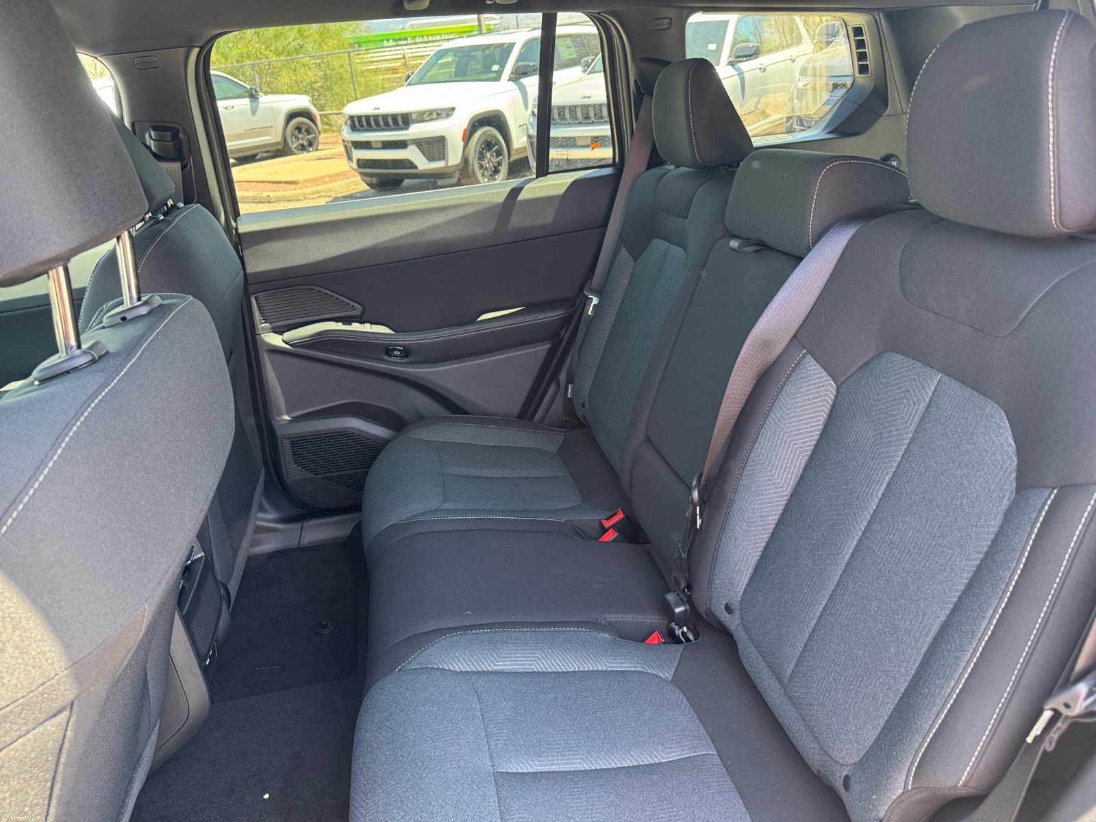 New 2026 Jeep Cherokee Laredo AWD/4WD image 17